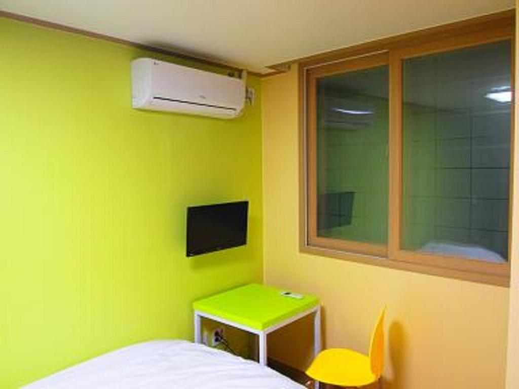 Cheonggye Haus Hostel Seoul Room photo